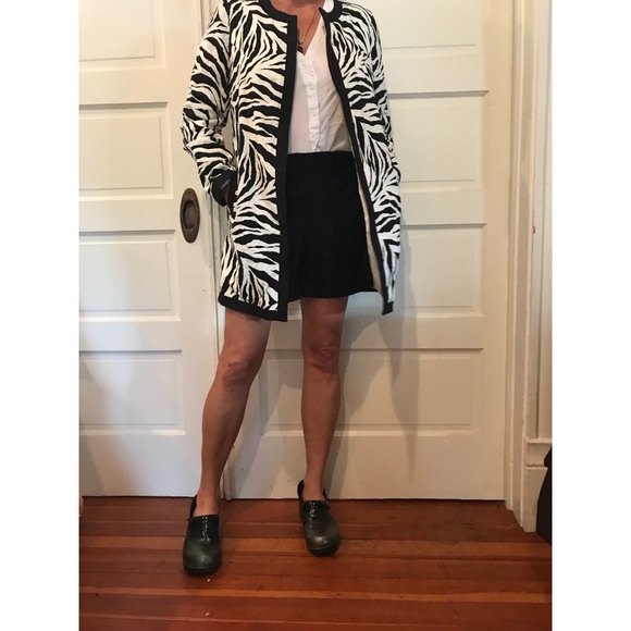 Selling outfit (shoes not included) - Picture 1 of 1